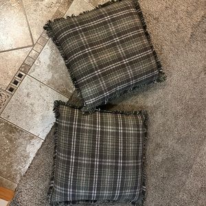 Decor pillows big! Nwt